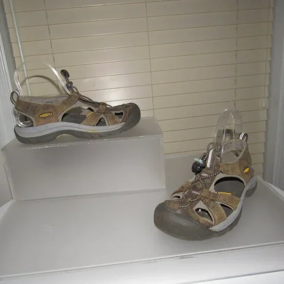 Keen | Shoes | Keen Venice Waterproof Leather Hiking  display picture 3